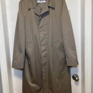 Croydon Taupe Water Resistant Trench Coat.  Size 40